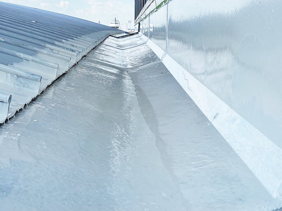 airport gutter system